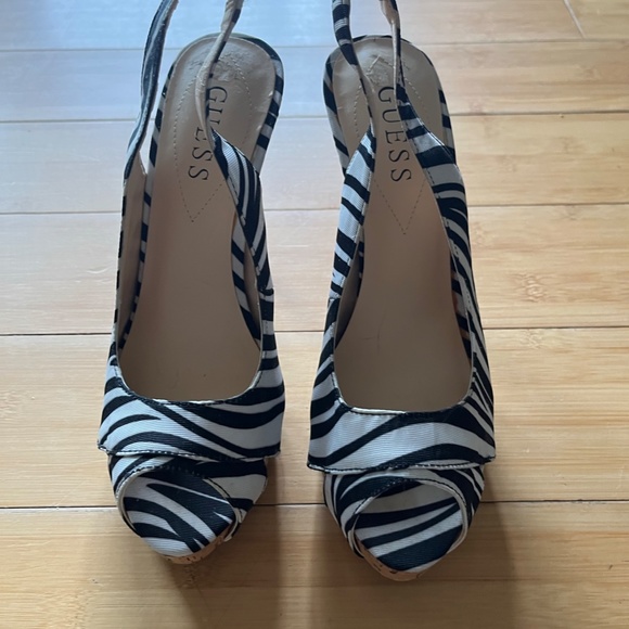 Guess Zebra Platform cork heels size 7 1/2 - Picture 3 of 9